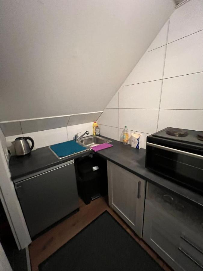 Adam'S Hostel - Self Check-In & Only Private Rooms Dusseldorf Luaran gambar