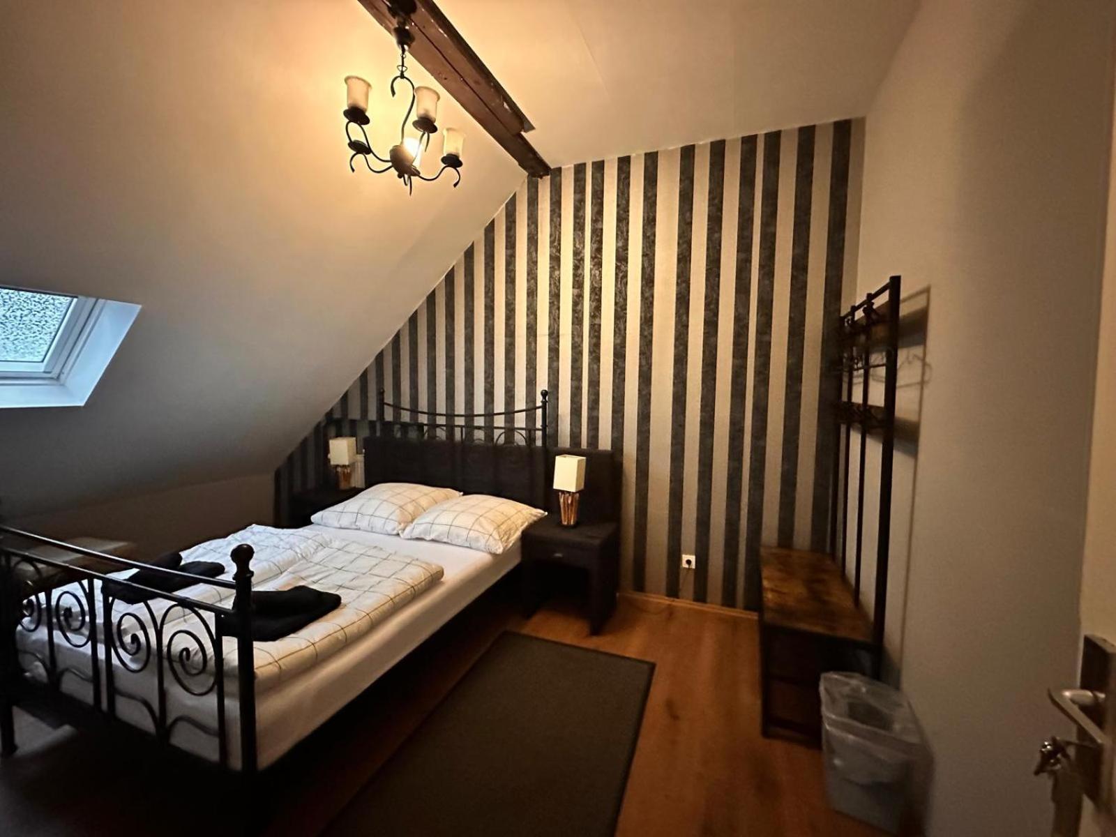 Adam'S Hostel - Self Check-In & Only Private Rooms Dusseldorf Luaran gambar